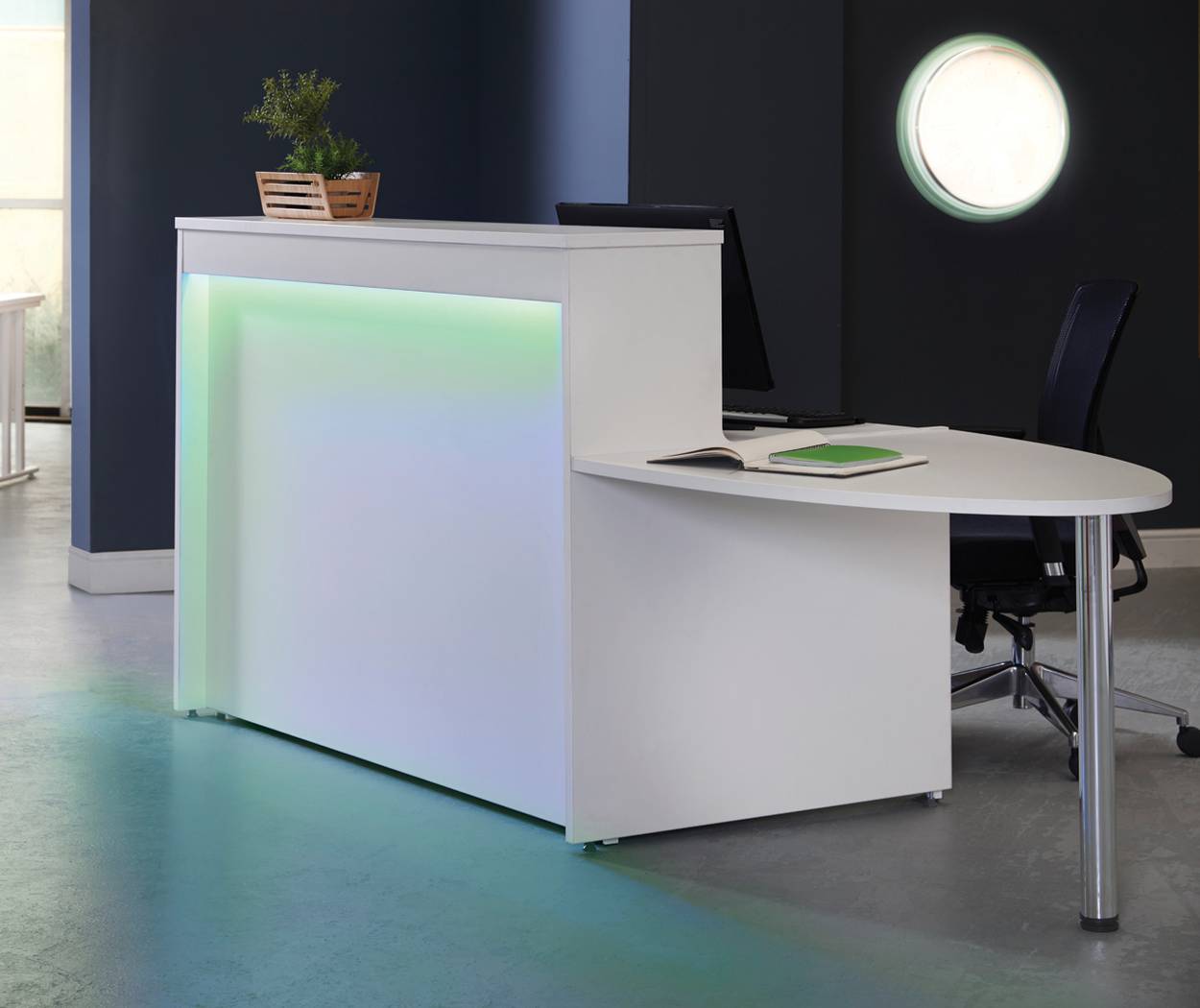 Welcome Reception Desk