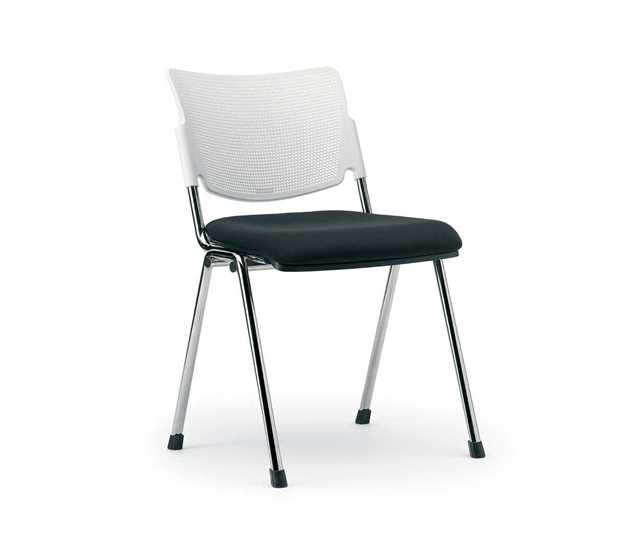 pledge-mia-chair-03.jpg